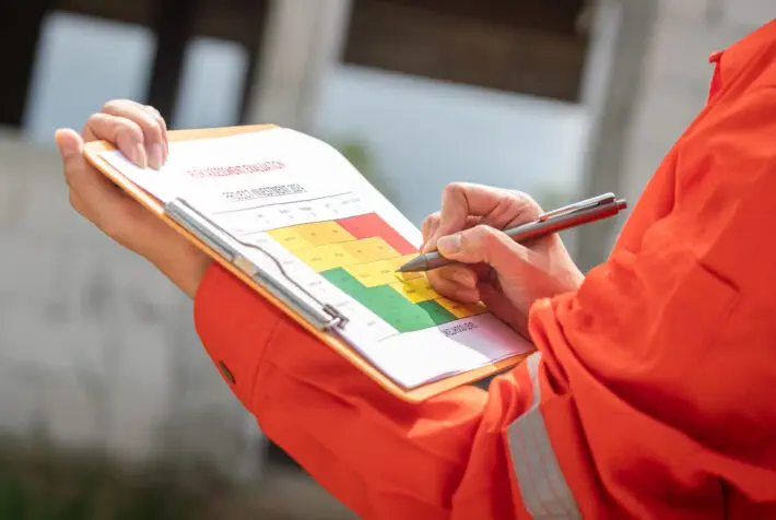 Project engineer is rating on risk assessment.